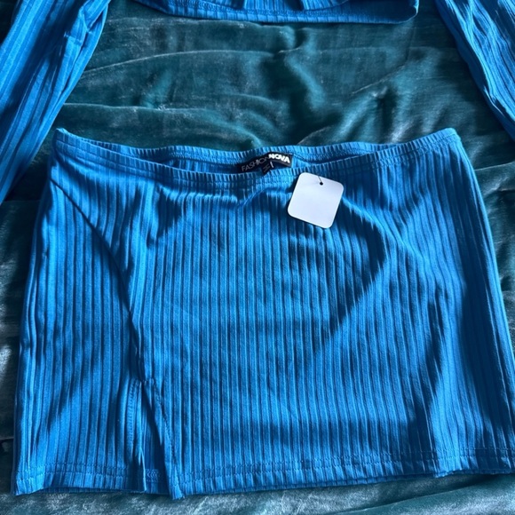Vibrant Blue Ribbed Two-Piece Set - Picture 4 of 6
